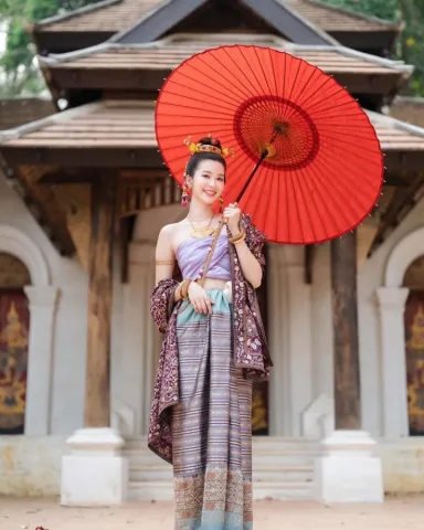 สาวพื้นเมืองจากพิษณุโลก