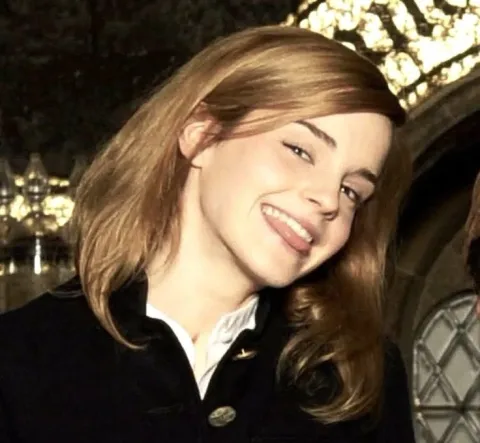 H : ไม่เป็นไรหรอกน่า เธอก็ไปชวนคนอื่นสิ เซดริกน่ะเขาดูสนใจเธอจะตาย