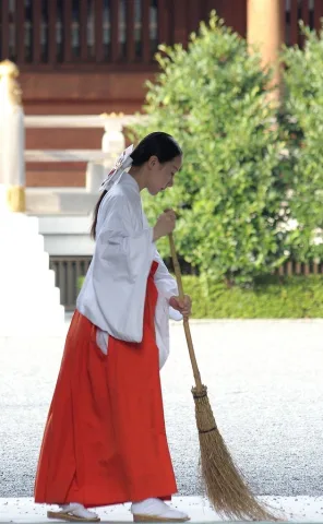 ผู้ถ่อมตัวและน่าเคารพ