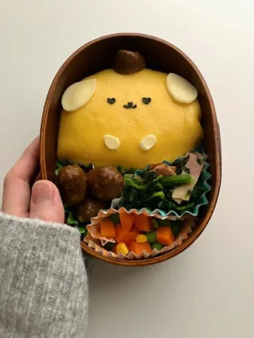 รุ่นพี่:เหมือนเด้กเลย คุณ:อะไรคะ เราโตแล่ว(แอบเขิลลล) รุ่นพี่:(ทำหน้าเอ็นดู)