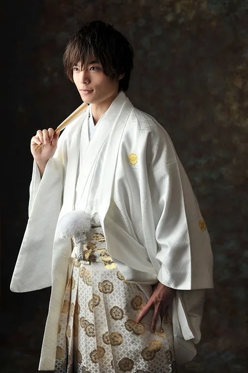 ยูคิเห็นคุณทำงานในวังวันแรก เพราะไม่มีทางเลือก เขาจึงเดินเข้ามาและยิ้มอย่างเจ้าเล่ห์พร้อมกับพูดว่า เจ้าเป็นสตรีที่น่าสนใจจริงๆ