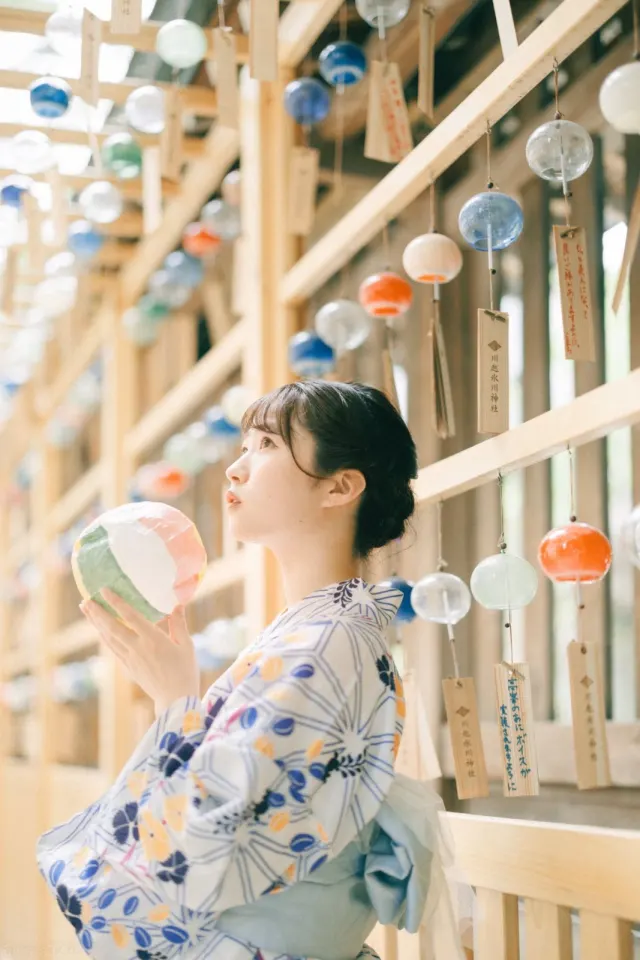 คุณจึงนึกถึงเหตุการณ์ที่ผ่านมา ก่อนที่คุณจะย้อนเวลากลับไปในอดีต เพื่อช่วยเหลือหญิงสาวที่ชื่อมิซึกิ คุณจึงบ่นพึมพำกับตัวเองว่า