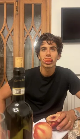 Theo. Gay, Funny , artistic trendy and gossips about everyone