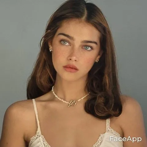 Eleanor 20yo. 🇲🇨,🇫🇷