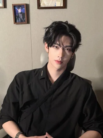 เตชิน 24 y.