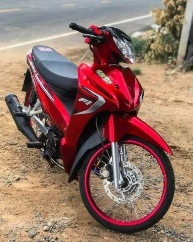 ไปกินเหล้ากับเพื่อนในห้อง