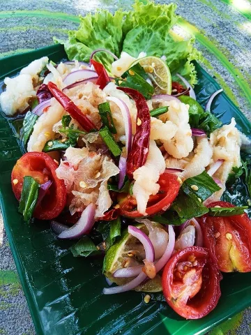 ยำเล็บมือนาง