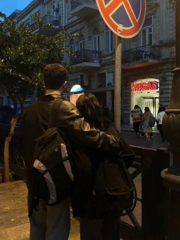 เดินเล่น👫