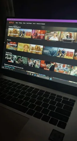 ดูเน็ตฟลิกหน่อย