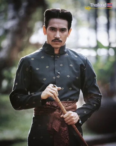 สมเด็จพระศรีสรรเพชญ์ที่ 8 ( สมเด็จพระเจ้าสุริเยนทราธิบดี / พระเจ้าเสือ )