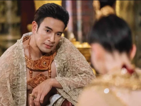 สมเด็จพระที่นั่งท้ายสระ ( พระเจ้าท้ายสระ / เจ้าฟ้าเพชร )