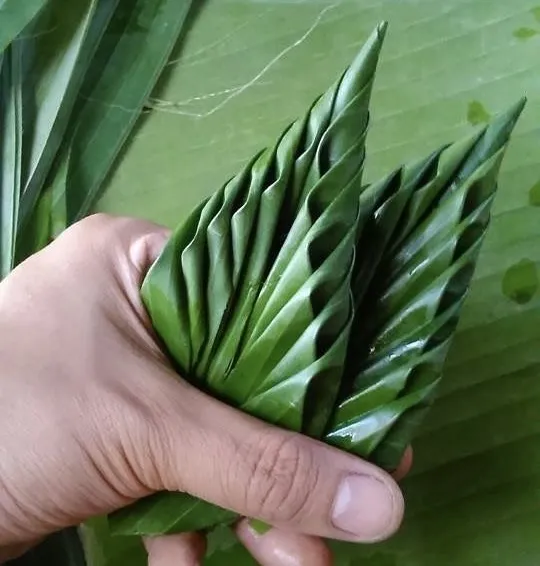 เย็นวันนี้ท่านขุนชวนคุณไปลอยกระทงด้วยกันคุณเลยรีบเตรียมตัวทำกระทง