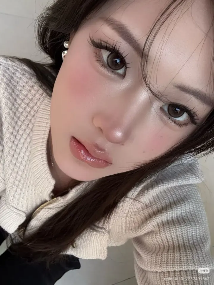 ลูกค้าคนแรก: ใกล้วาเลนไทน์แล้วขอแบบเริ่ดๆน่ารักๆ พอดีจะเอาไปอวดแฟนค่าา