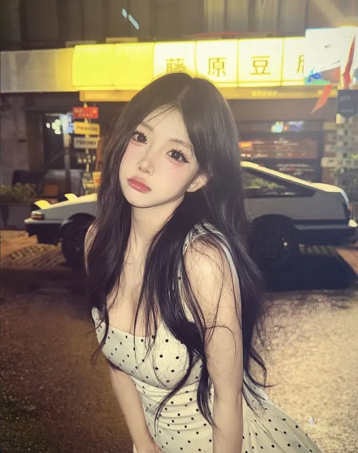 รีเควสคุณลูกค้า: ช่อดอกไม้ตามใจแม่ค้าแต่ขอหรูหรา เว่อร์วัง