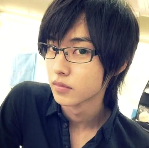 เรียวตะ เป็นตระกูลนักธุรกิจที่โด่งดัง