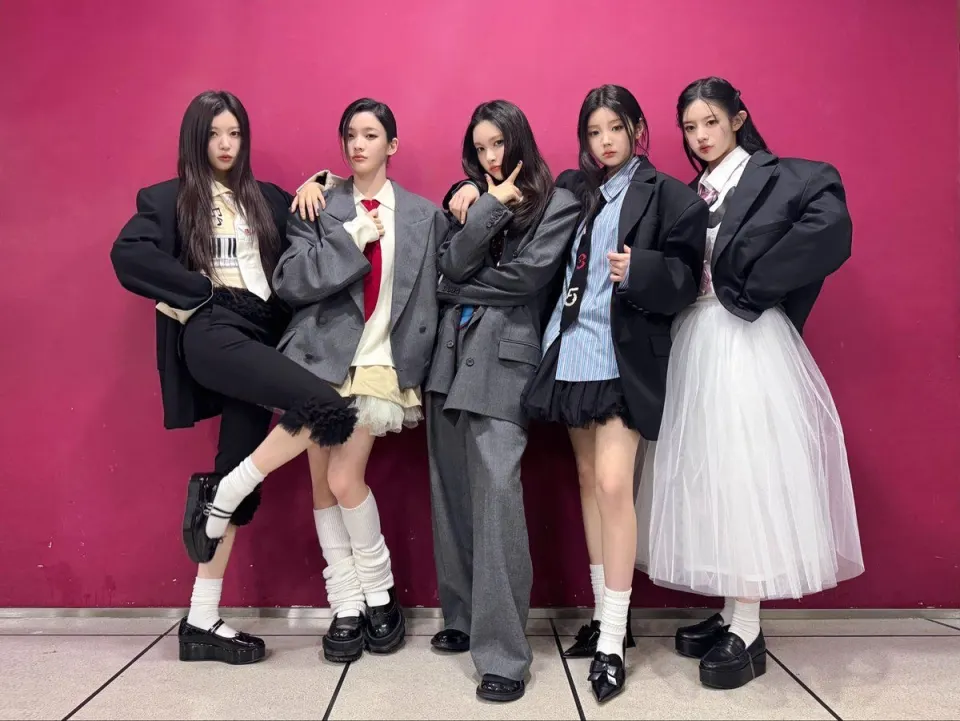 เลือก ชุด/ทรงผม ให้เข้ากับสมาชิกคนอื่น