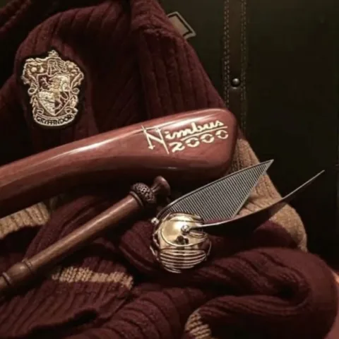 Gryffindor (กริฟฟินดอร์)