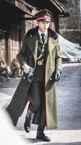 เว่ยเฉียง (伟强)