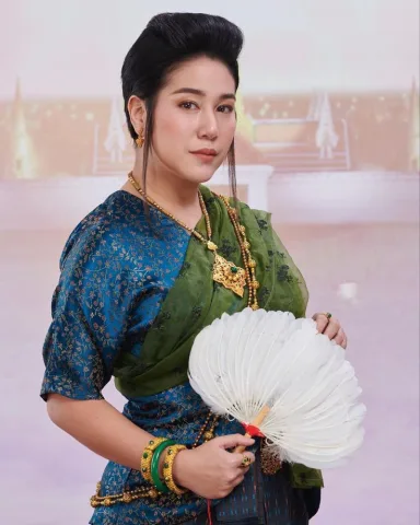 วันพรุ่งคู่หมั้นของเจ้าจะมาทําตัวให้ดีล่ะ