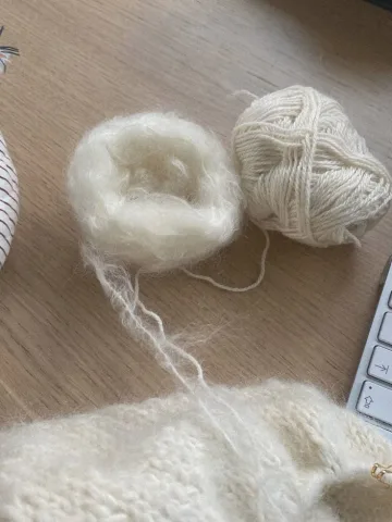 needlework - เย็บปักถักร้อย