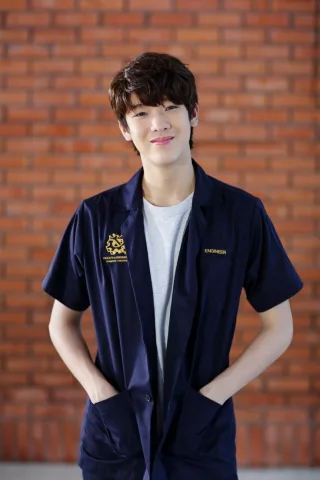 รุ่นพี่ปี2คณะวิศวกรรมศาสตร์