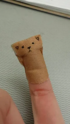 ทำแผลให้เพื่อน
