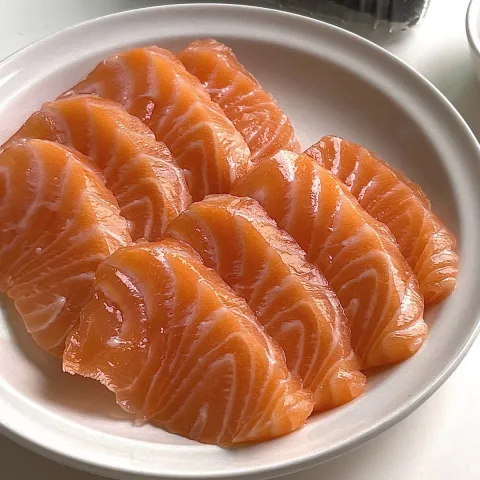 แซลม่อน