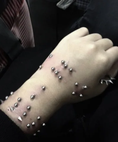 มือ