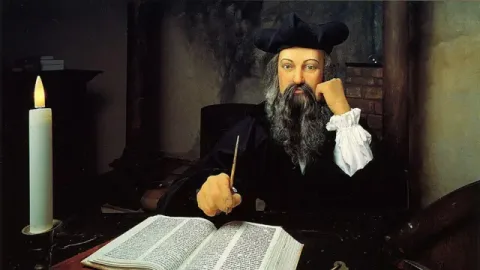 Nostradamus เป็นชาวฝรั่งเศสซึ่งเป็นแพทย์ เภสัชกร (apothecary) และนักโหราศาสตร์ที่มีชื่อเสียง เพราะเผยแพร่ชุดคำทำนายซึ่งเลื่องชื่อที่สุดในโลกหลายชุด โดยเฉพาะ เลพรอเฟซี (Les Propheties)