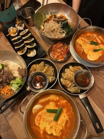 อาหารเกาหลีสิจ้ะอินกับคอนสุด