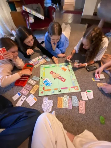 Play games with friends /เล่นเกมกับเพื่อน
