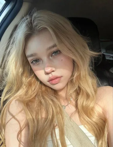 Lyra Blackthorn (ไลร่า แบล็กธอร์น)