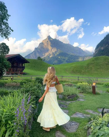 🧚🏻&zwj;♀️⛰️