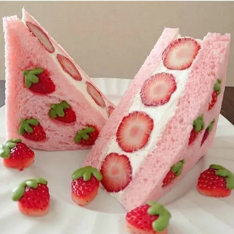 แซนวิชสตอเบอรี่
