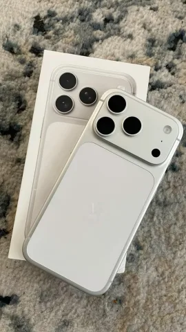 iPhone 17 Pro Max (White Titanium) /I apologize if any of the information is incorrect.