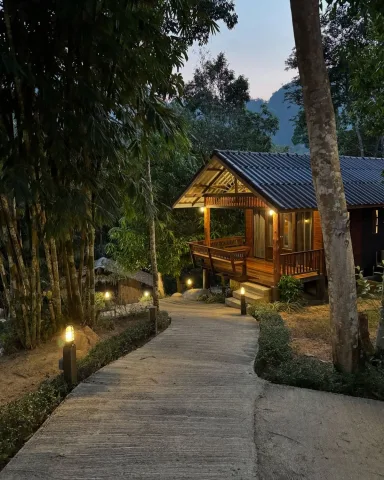 A peaceful nature resort (รีสอร์ต เงียบๆ ธรรมชาติ)