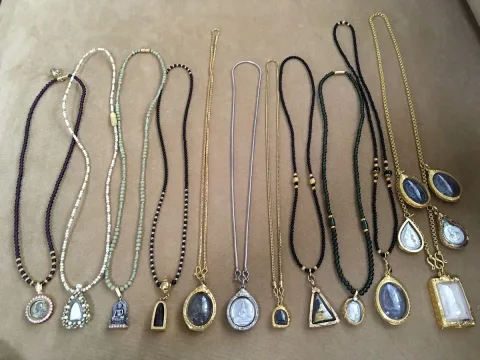 Amulet necklace (สร้อยพระ)