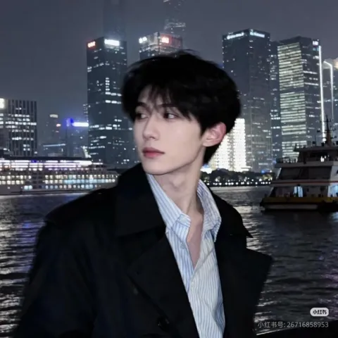 หนุ่มฮอตสุดหล่อรวยแห่งเซี่ยงไฮ้🐉