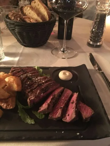 Steak with Vine