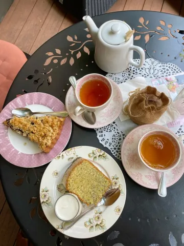 tea with cake