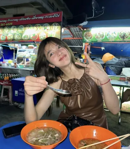 วาริน ผู้สมัครสัญชาติไทย
