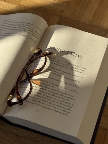 อ่านหนังสือ,นิยาย,การ์ตูน