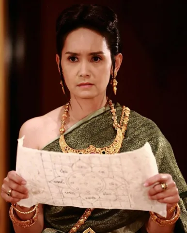 พระมเหสีฝ่ายขวา