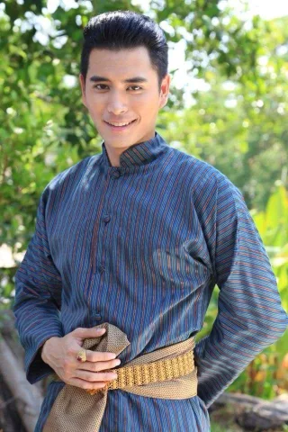 ลูกชายของราชวงศ์ที่ได้ไปศึกษาที่ต่างเมืองพึ่งกลับมา