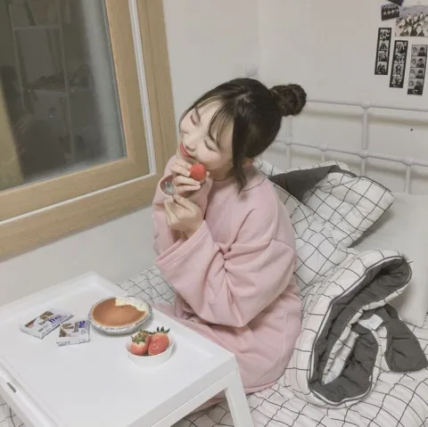 eatin some sweet treats !