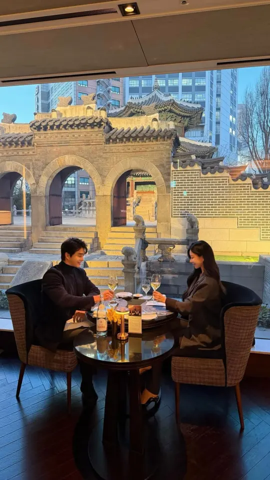 วินาทีที่ครอบครัวบอกว่า "คนที่กอบกู้บริษัทเราได้... คืออดีตแฟนเก่าของคุณ"