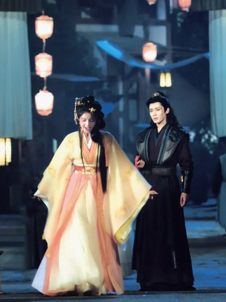 เขาแอบเอา "ยาสมานแผลหายาก" มาวางไว้หน้าห้องพักของคุณในตอนกลางคืน พอคุณจับได้ เขากลับตอบว่า "ข้าแค่ซื้อมาเกิน รำคาญตาท่านเวลารับศึก" คุณจะ...