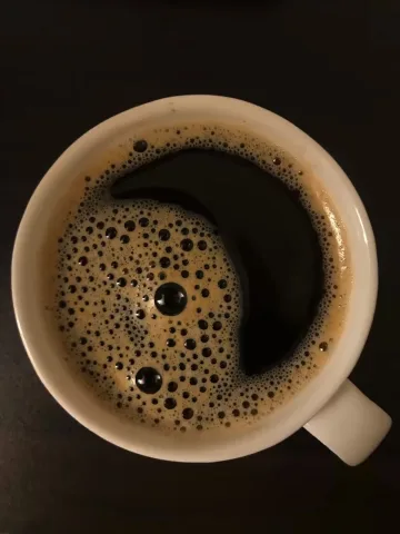 กาแฟดำคั่วเข้ม หรือเครื่องดื่มชูกำลังใจให้ตื่นตัวพร้อมลุย