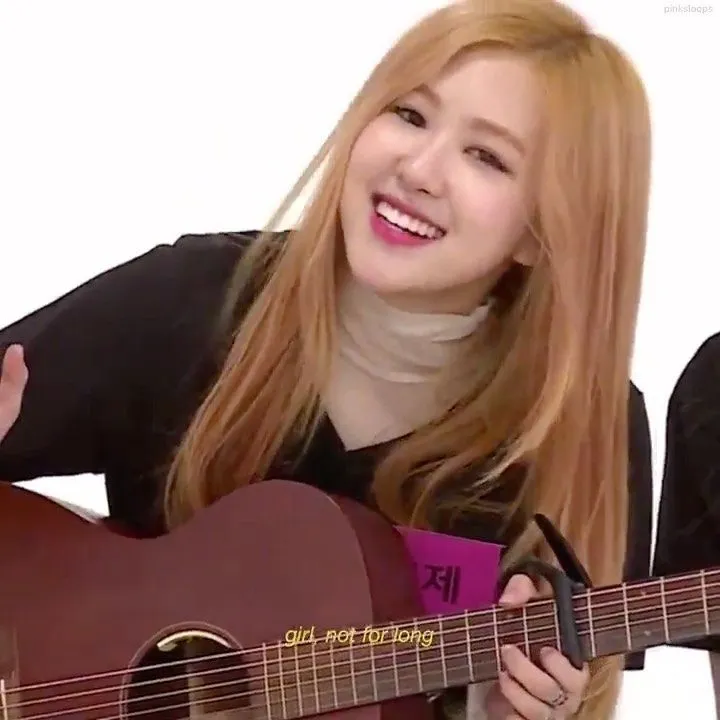 โรเซ่เล่นเพลงอะไรในรายการthe weekly idol