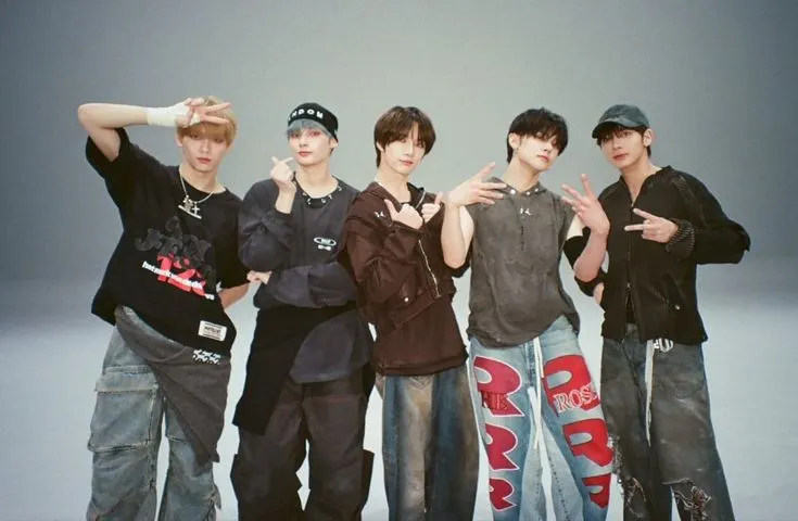 TXT ﾉ⁠*⁠.⁠✧